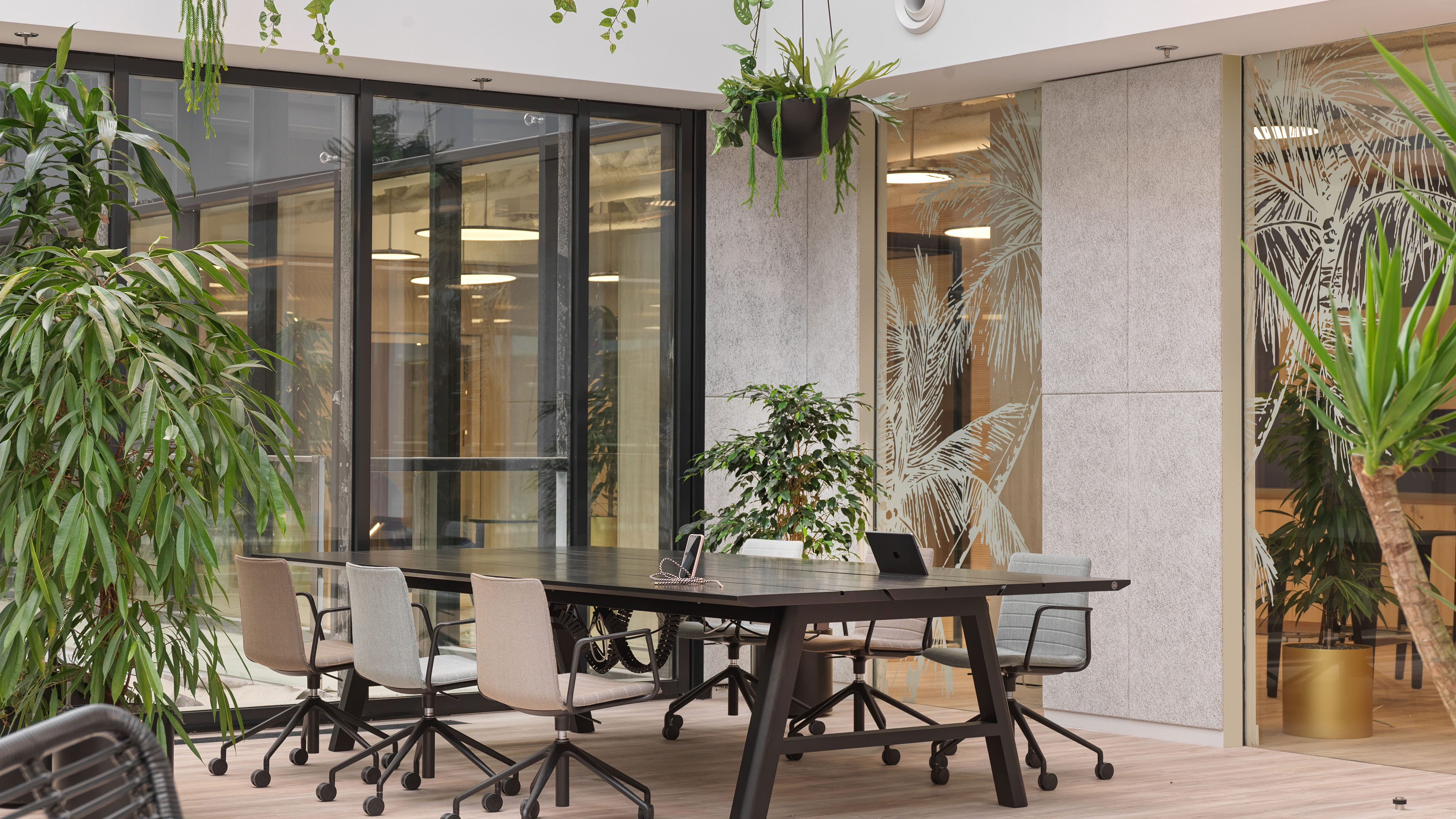 HiSolutions. Sustainable workspace for pioneers