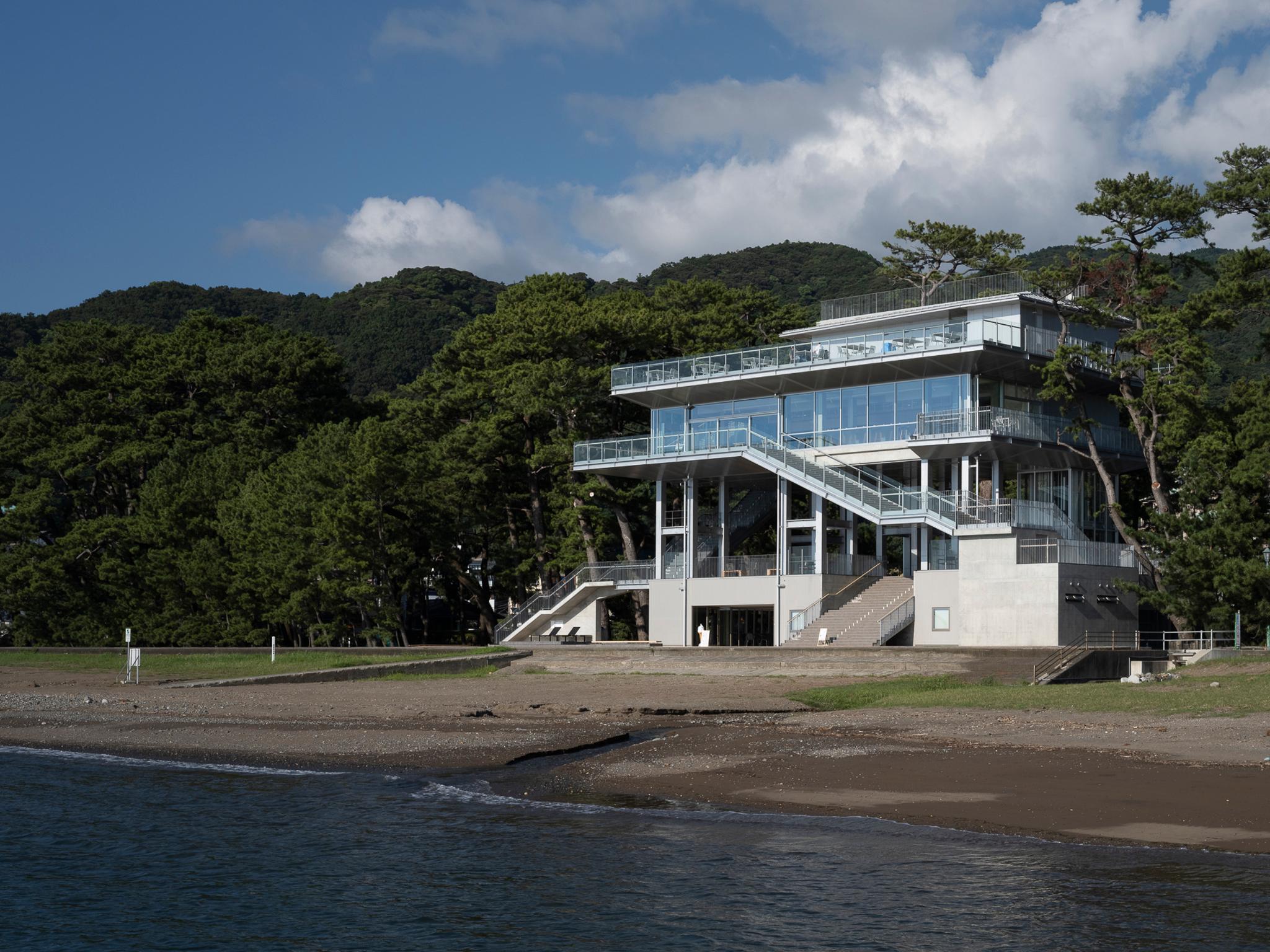 Tsunami Evacuation Complex: Terrasse Orange Toi