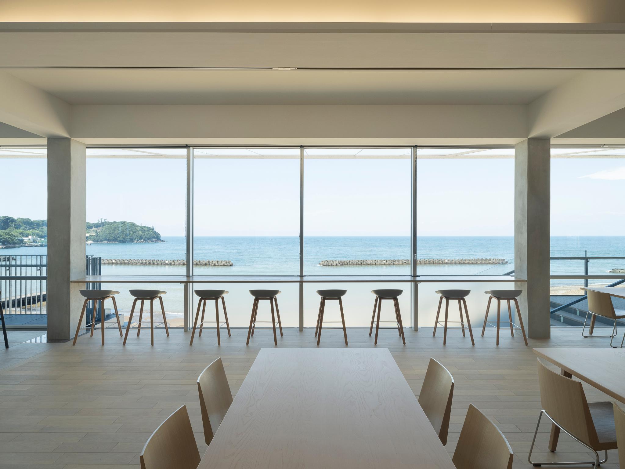 Tsunami Evacuation Complex: Terrasse Orange Toi