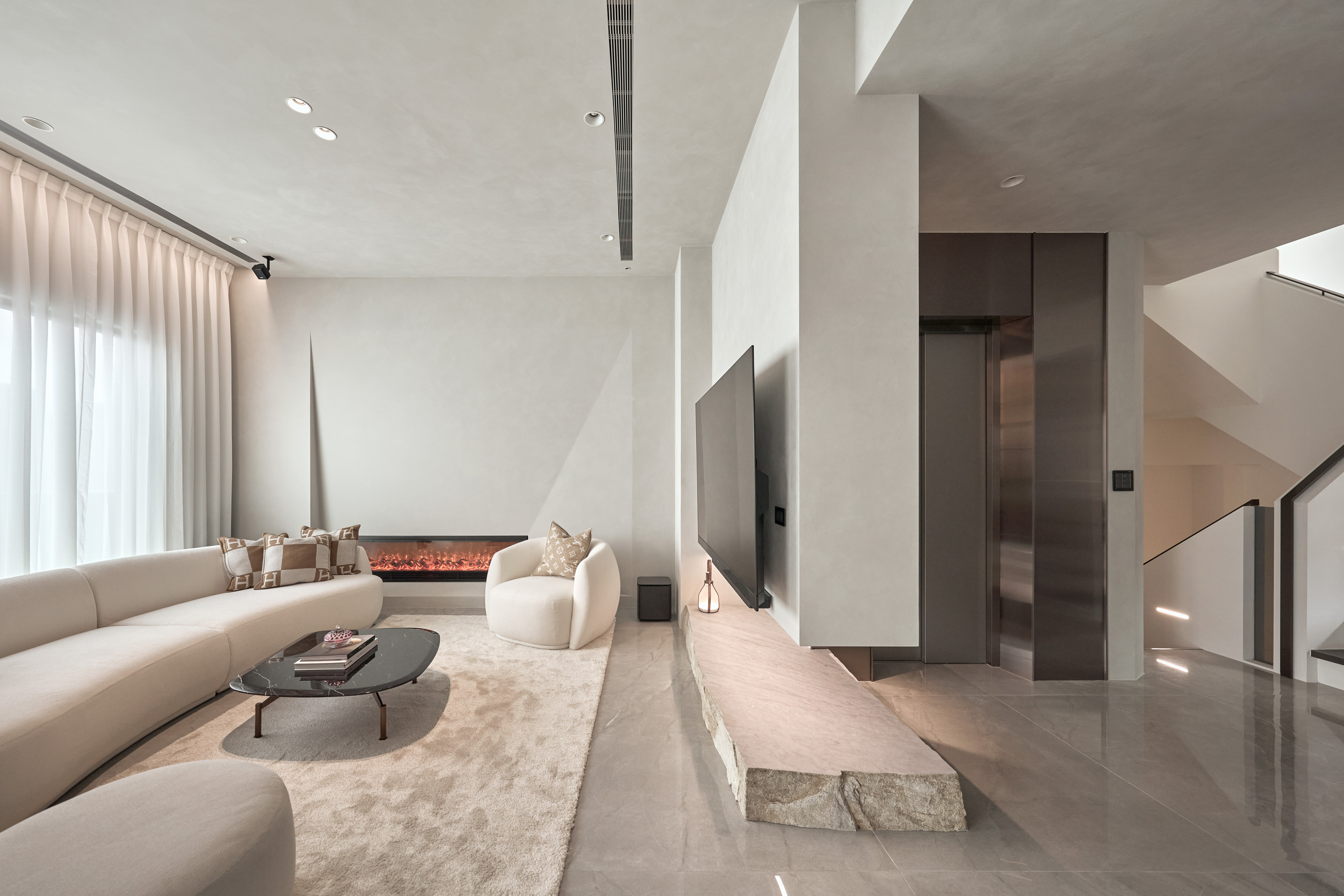 Yi+partners