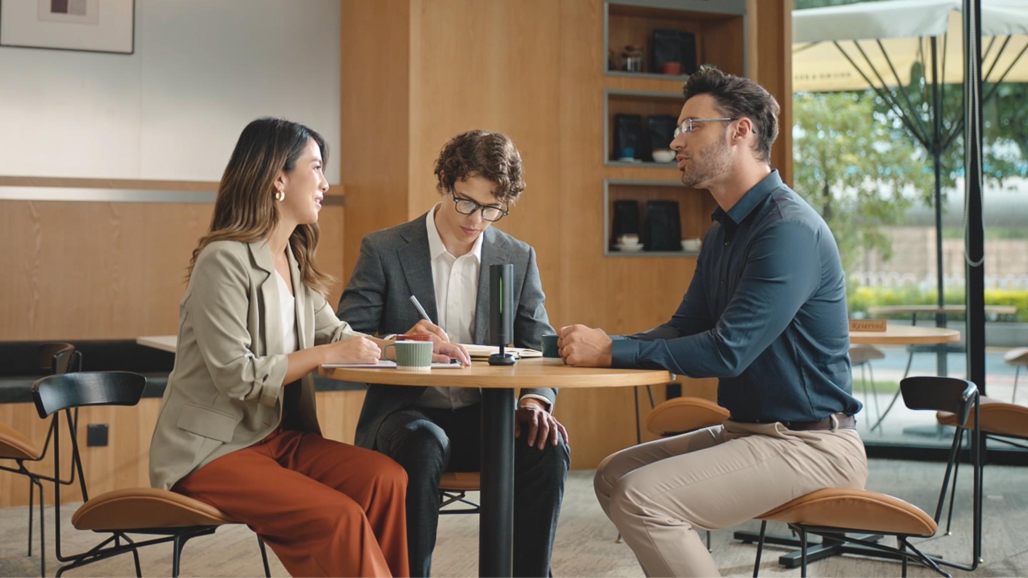 Insta360 Wave – AI-Driven Meeting Experience