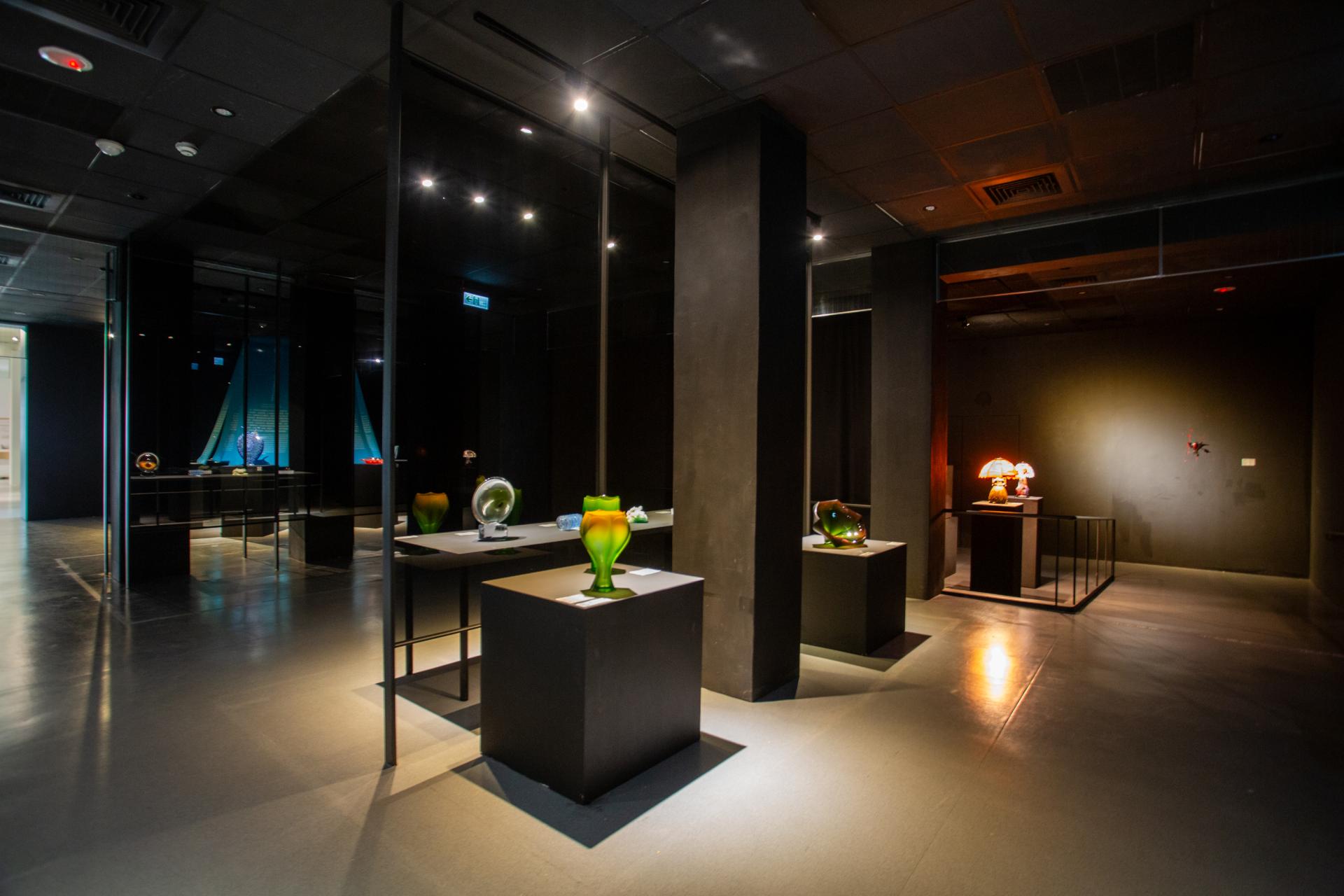 Splendid and Exquisite Like Crystal