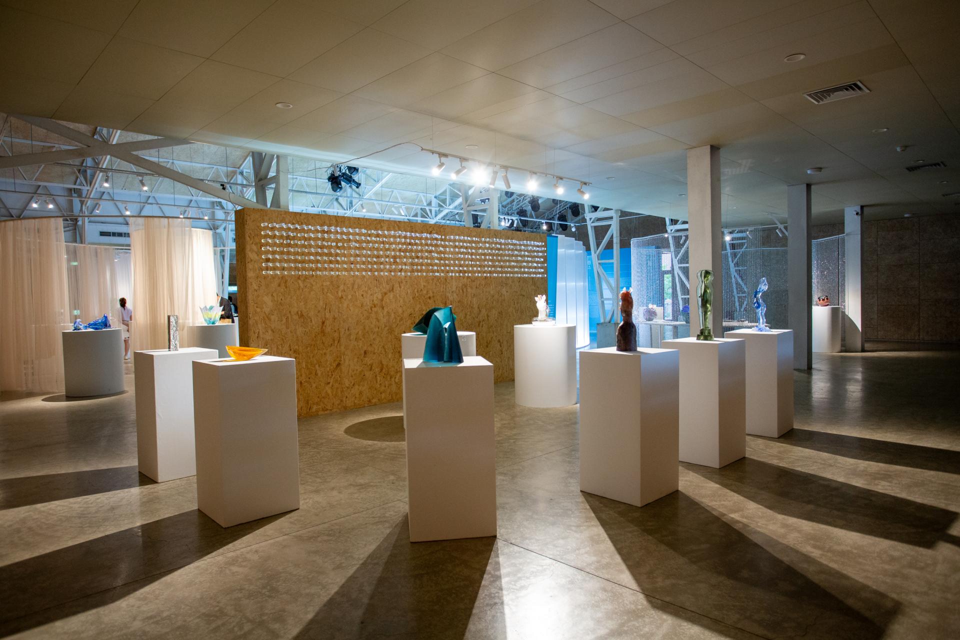 Splendid and Exquisite Like Crystal