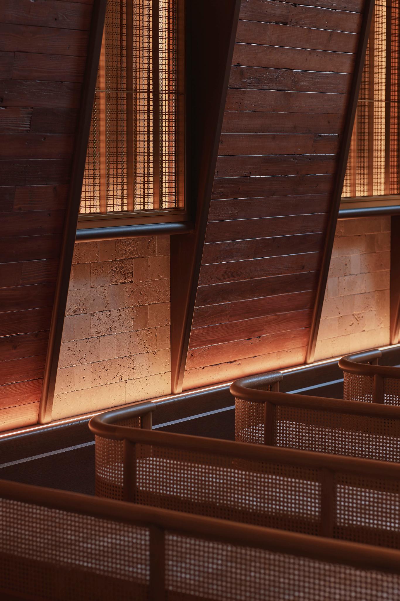 The Breeze of Yamate Bluff