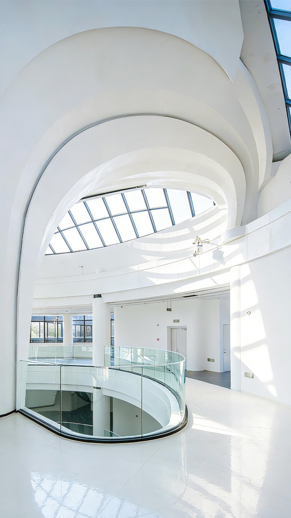 Art Regeneration - Hotel-converted media building