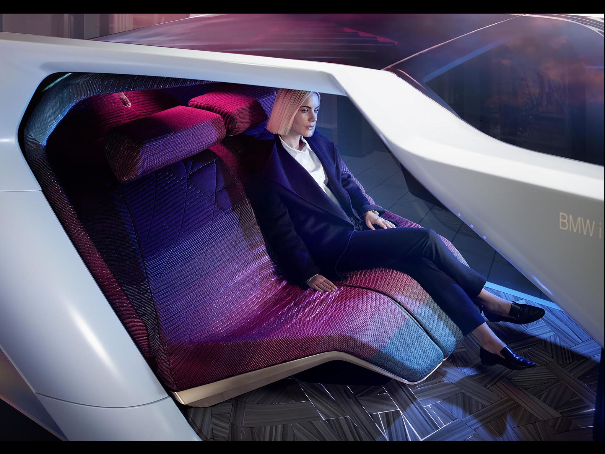 BMW i Interaction EASE