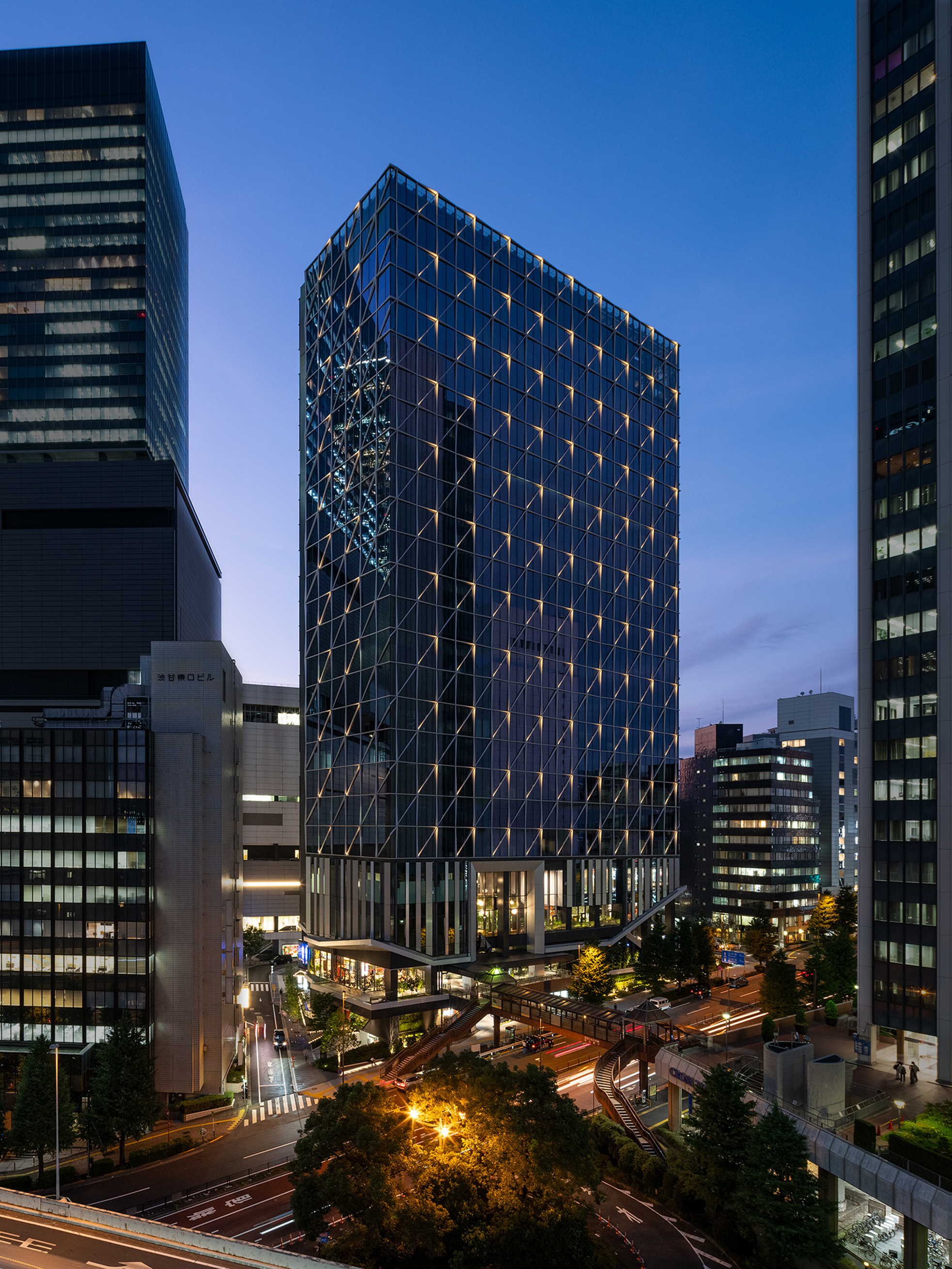 SHIBUYA AXSH