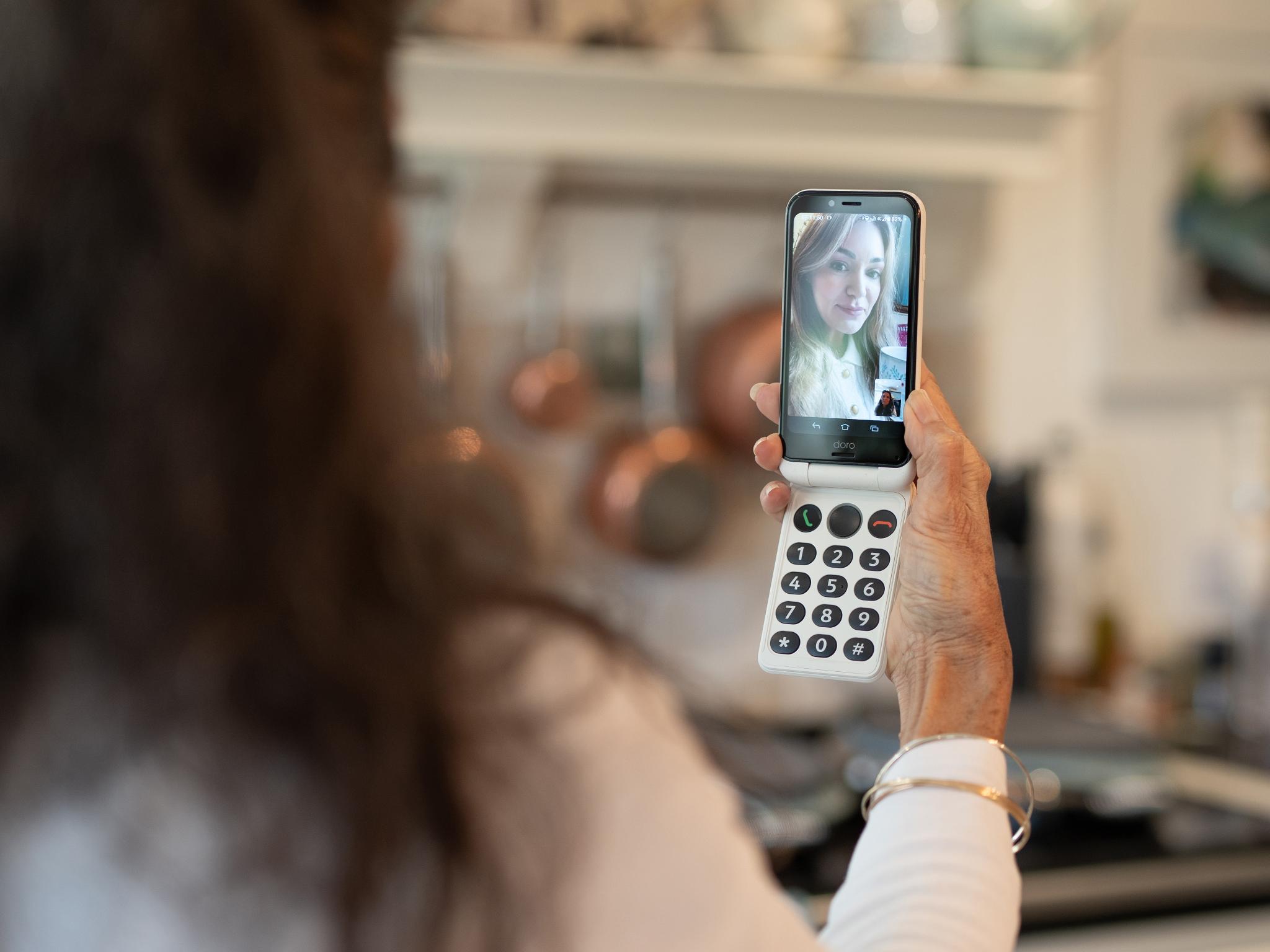 Doro Aurora A20 - Simple smartphone for Seniors