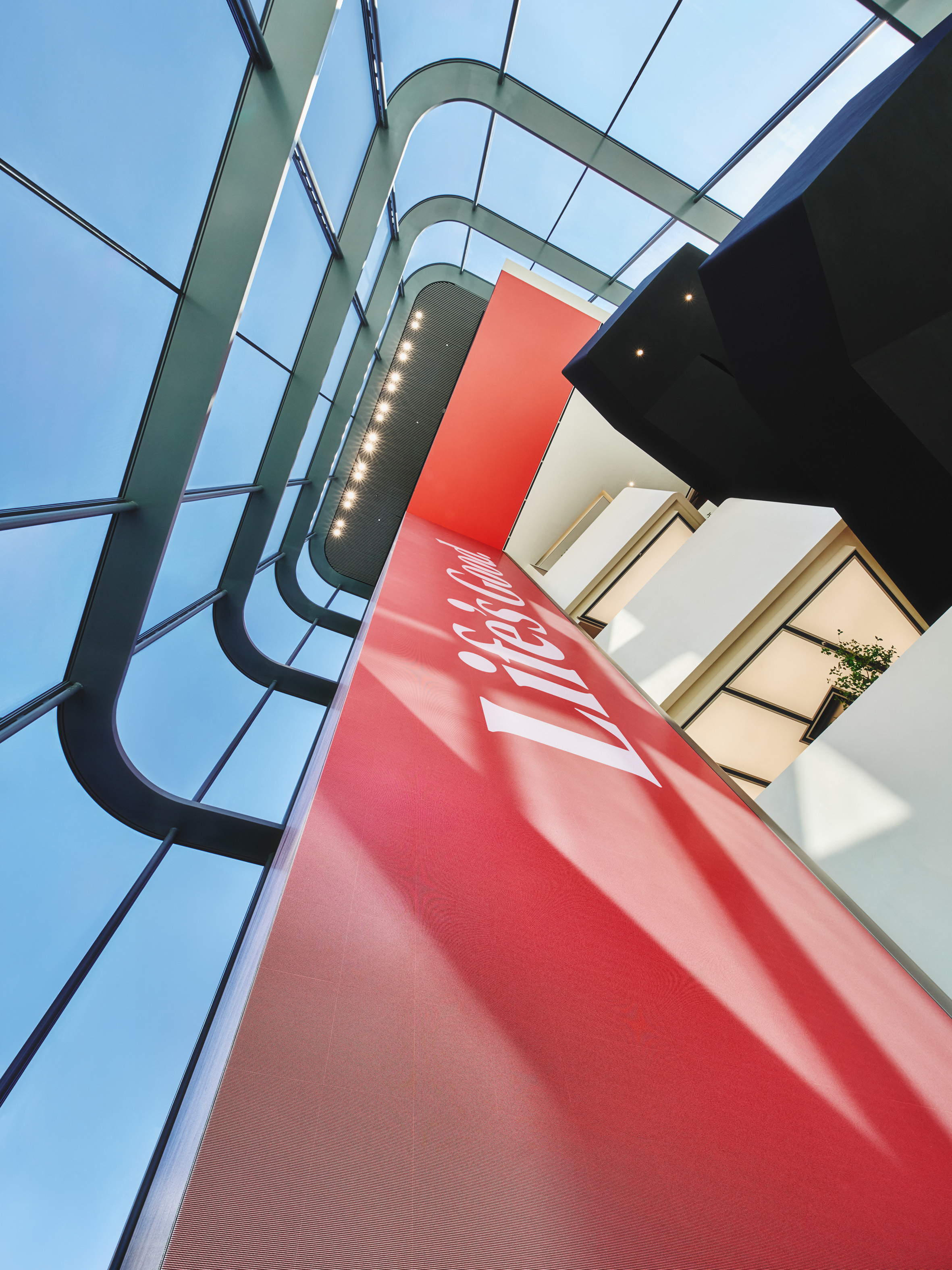 LG Electronics Flagship D5