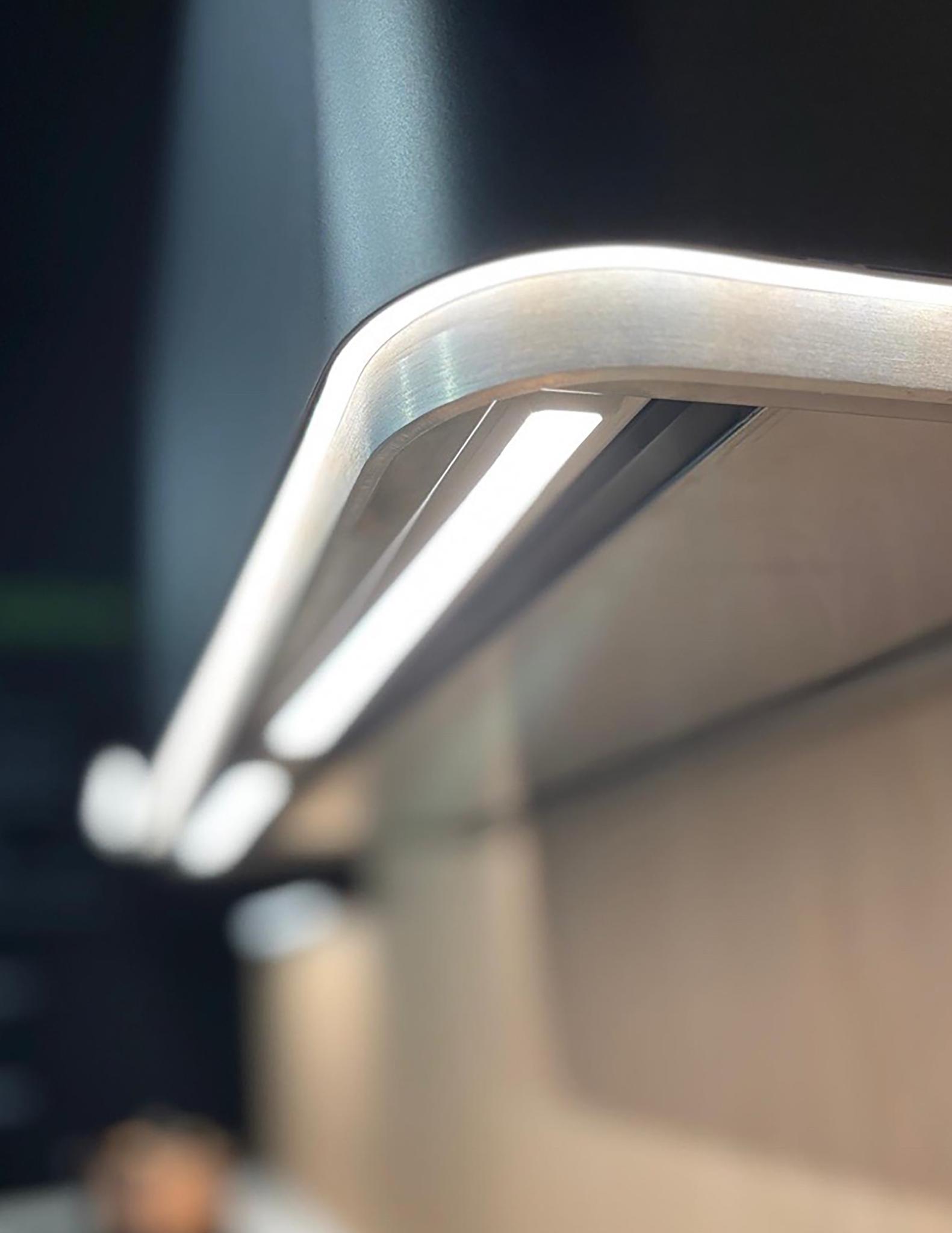 berbel wall-mounted hood Curveline