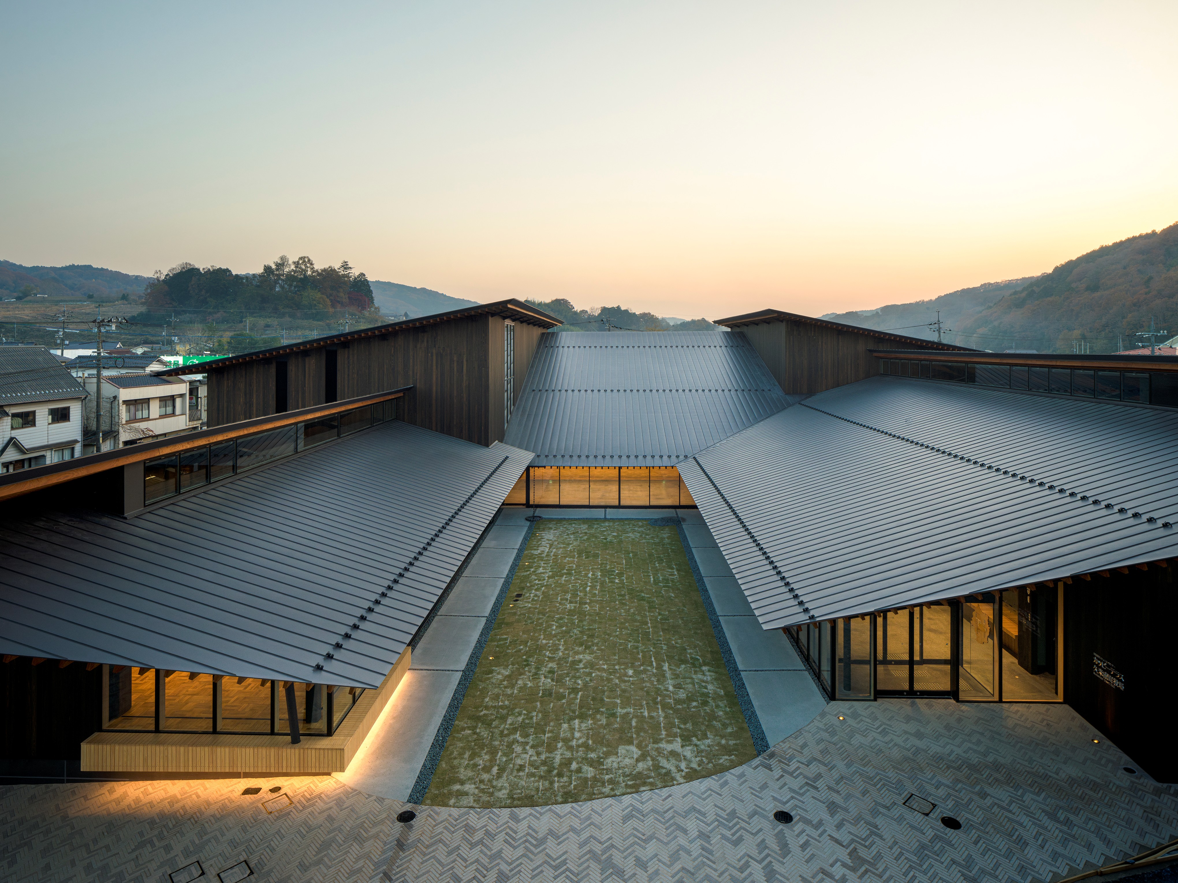 Kumenan town hall / community center