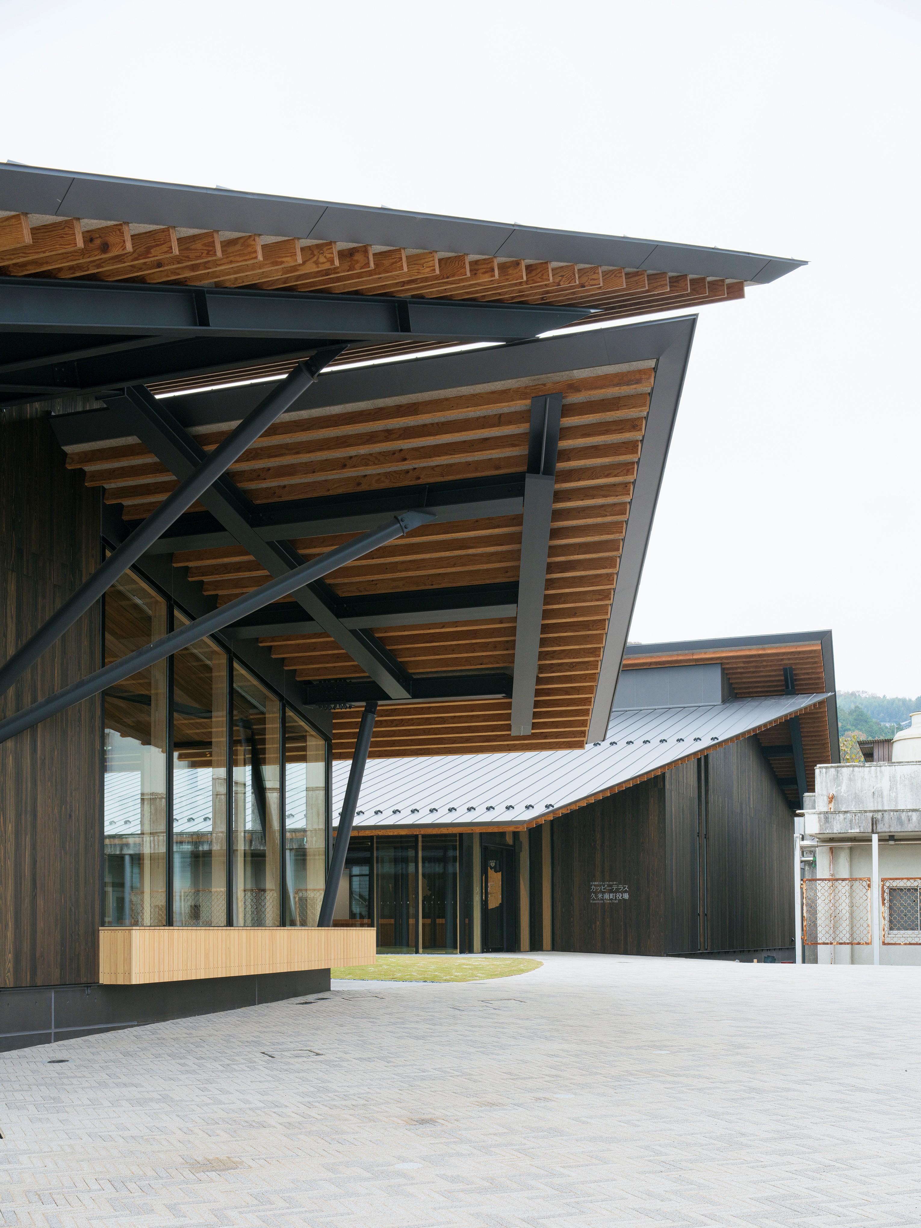 Kumenan town hall / community center