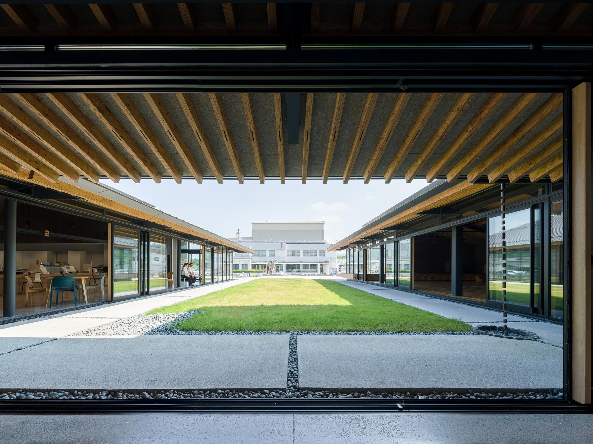 Kumenan town hall / community center