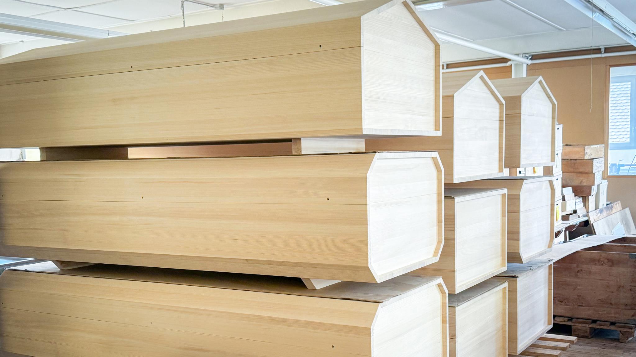 sustainable wooden coffins