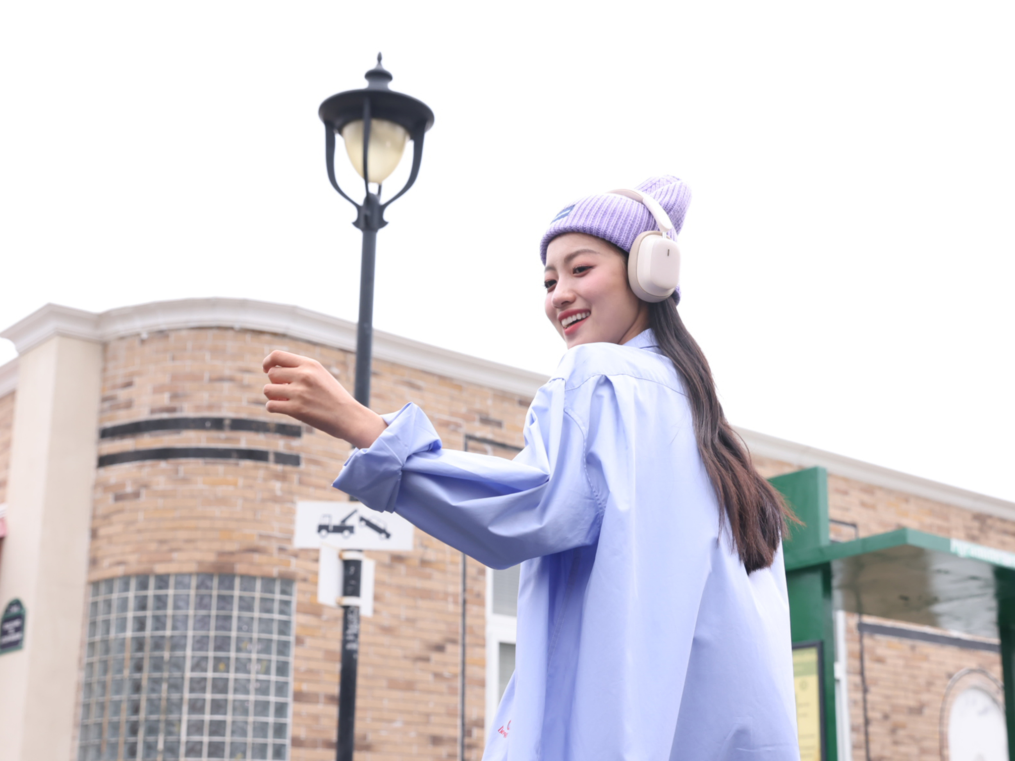 Bowie H1i Noise-Cancellation Wireless Headphones