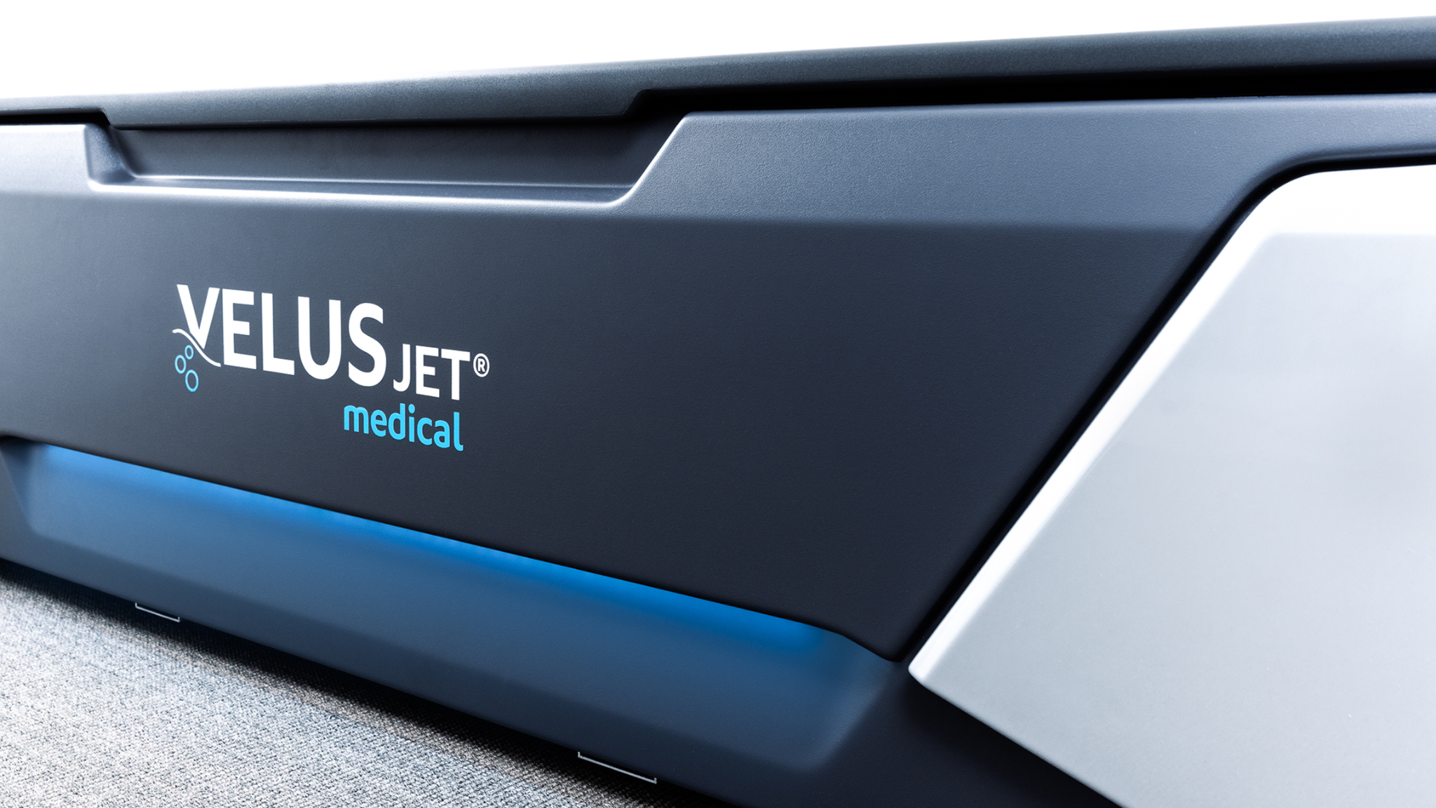 VELUSJET over water massage table