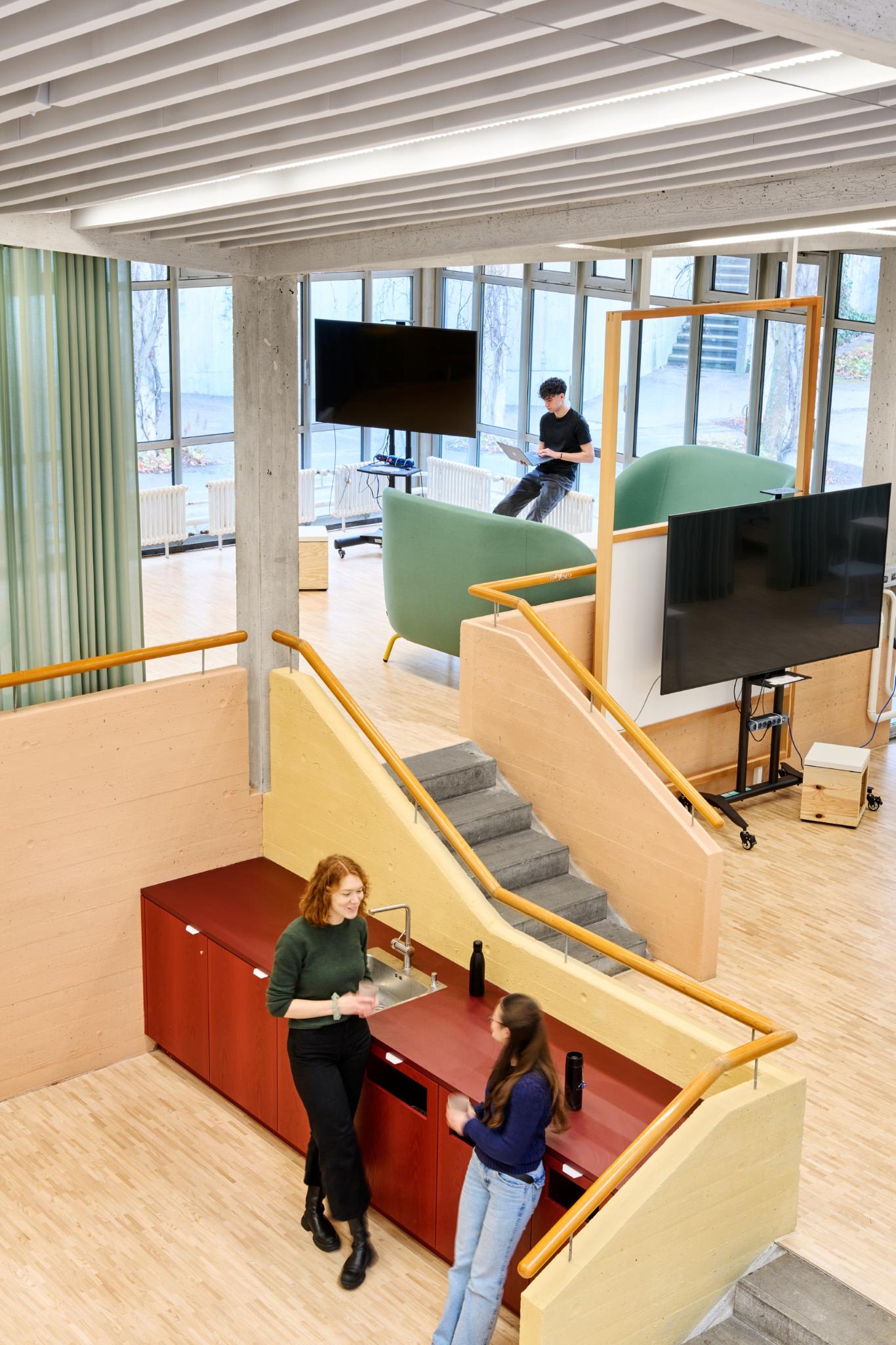 University of Stuttgart: Aquarium Learning Space