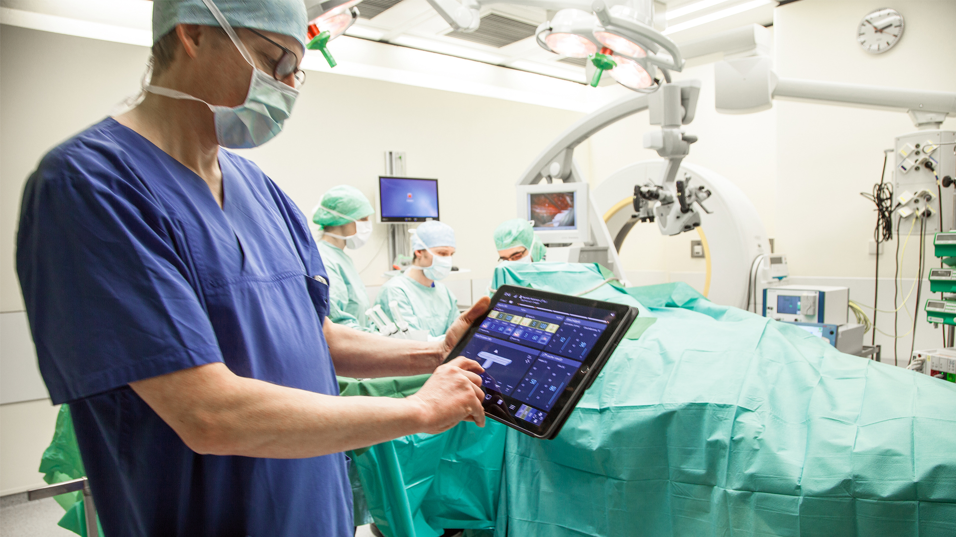 Surgical X-Workstation 4.0