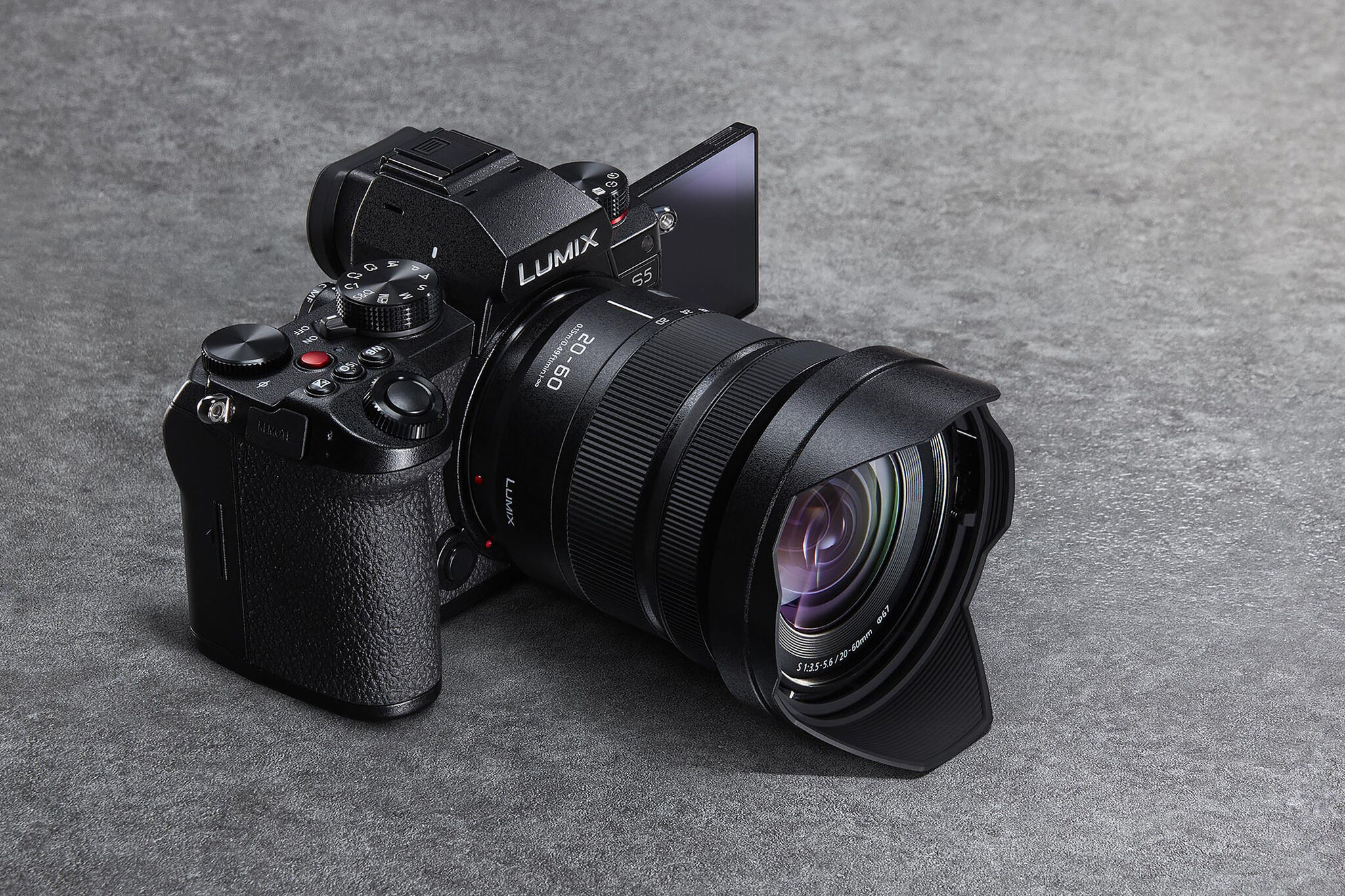LUMIX DC-S5/S-R2060