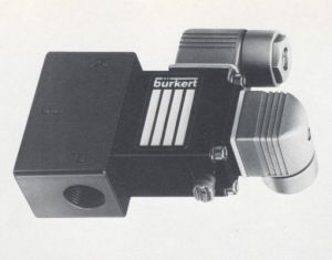 Magnetventil für aggressive Medien 122