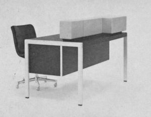 Theke mit variablen Aufsatzboxen M 32