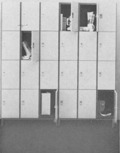 PROJEKTA-Schulgardarobe S 1