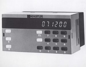 Typ 712, steckbarer elektronischer Zähler mit Vorkontakt