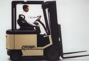 Crown FC Elektrovierradfrontsitz-Gabelstapler