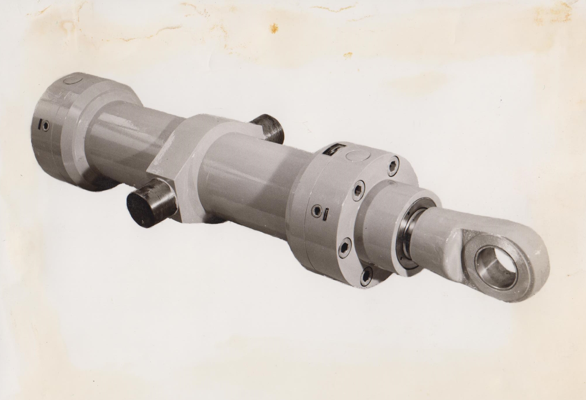 Differential-Hydraulik-Zylinder  D 140/100 ZMi-S 600