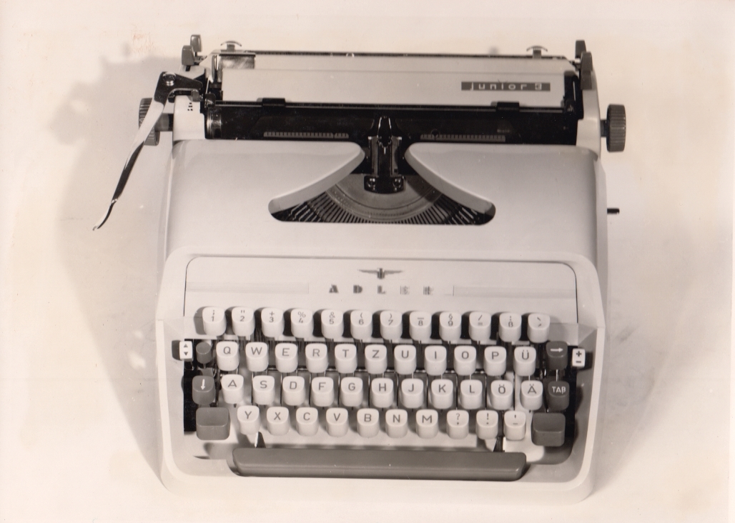 Kleinschreibmaschine ADLER "Junior 3"