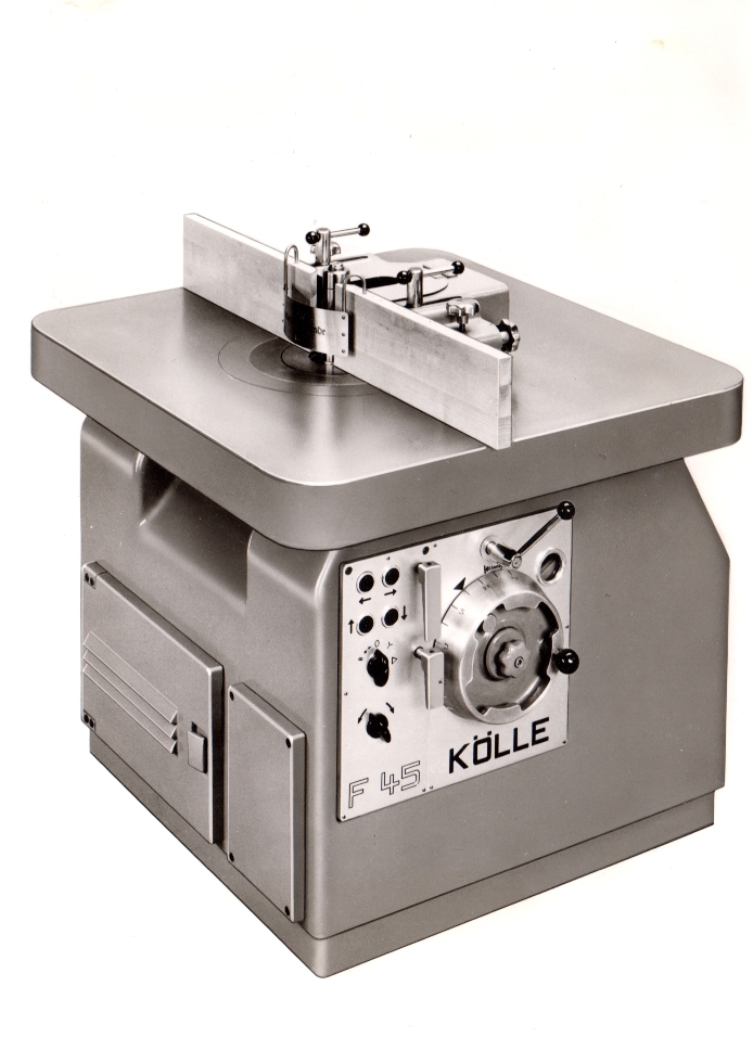 Schwenkfräsmaschine F