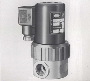 Kunststoffmagnetventil 102/8/D 114-1