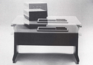 Tisch mot.höh.verstb.; Display 12" CRT