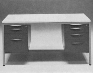 Organisations-Schreibtisch  /1972