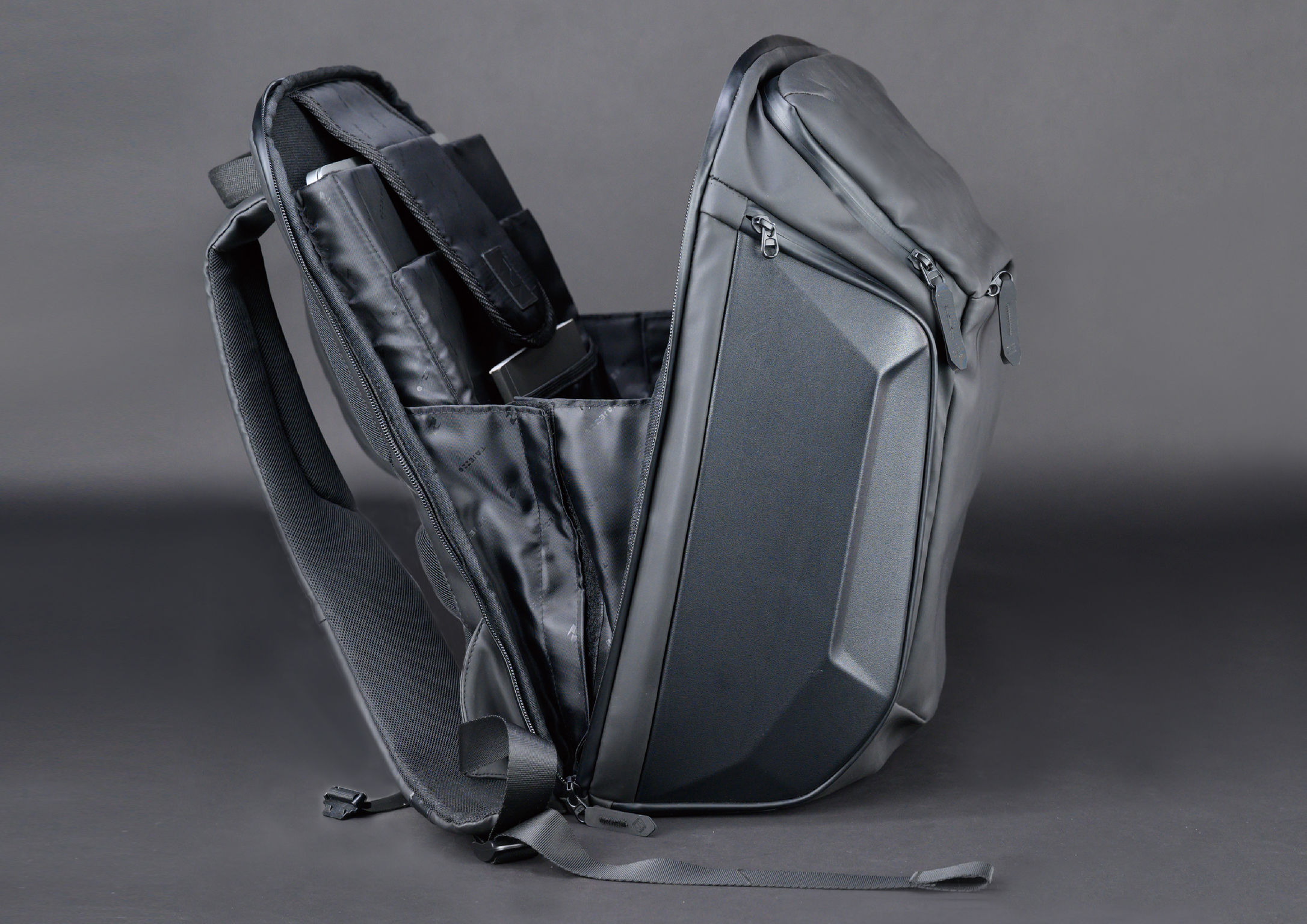 iF Design - TAJEZZO P Series Bags