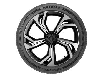 2022年製　ロターラ　SETULA　S　RACE　RU01　235/35R19 Rotalla Setula S-Race RU01 235/35 ZR19 91Y XL @ dackonline.se