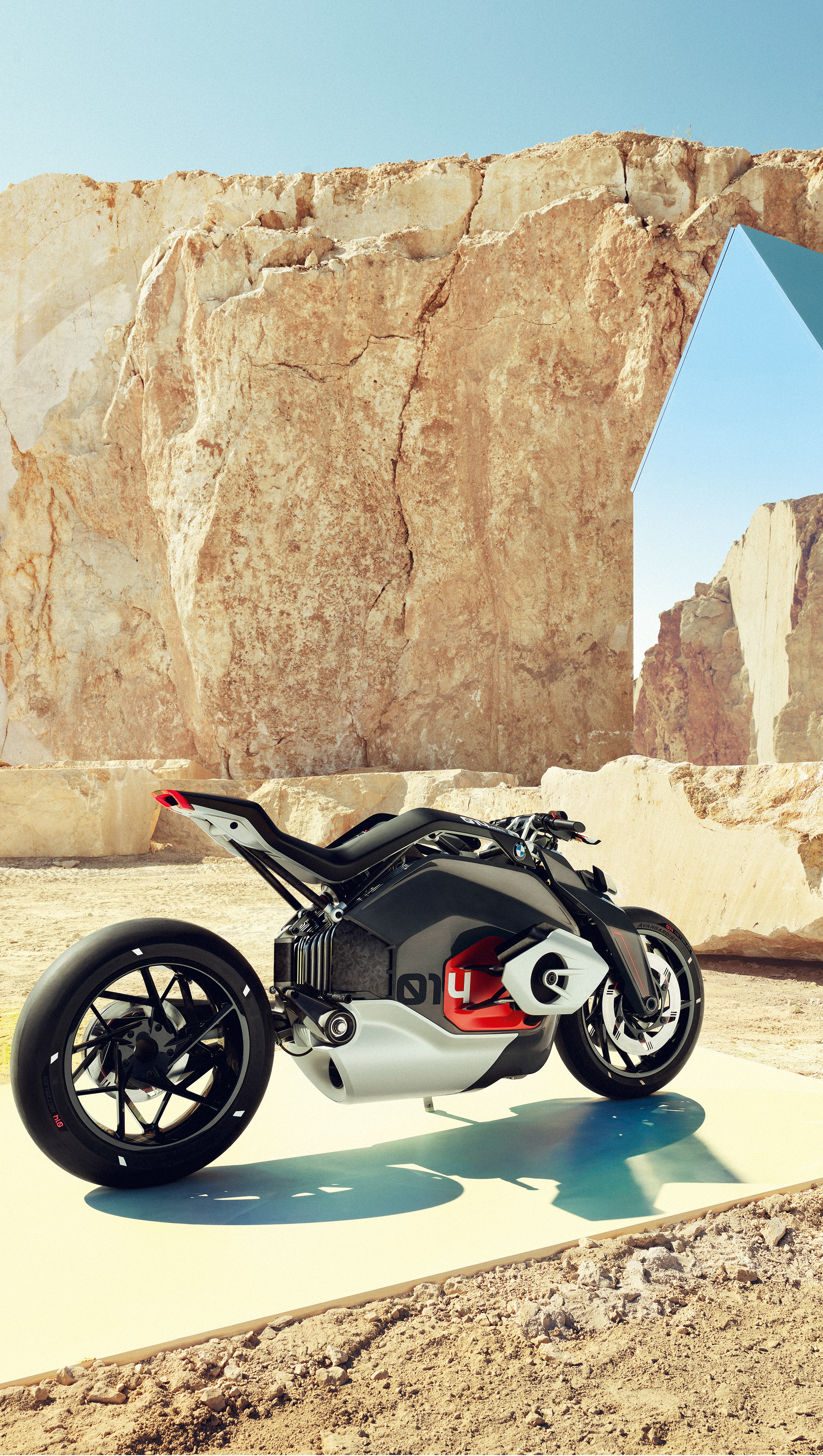 BMW MOTORRAD VISION DC ROADSTER