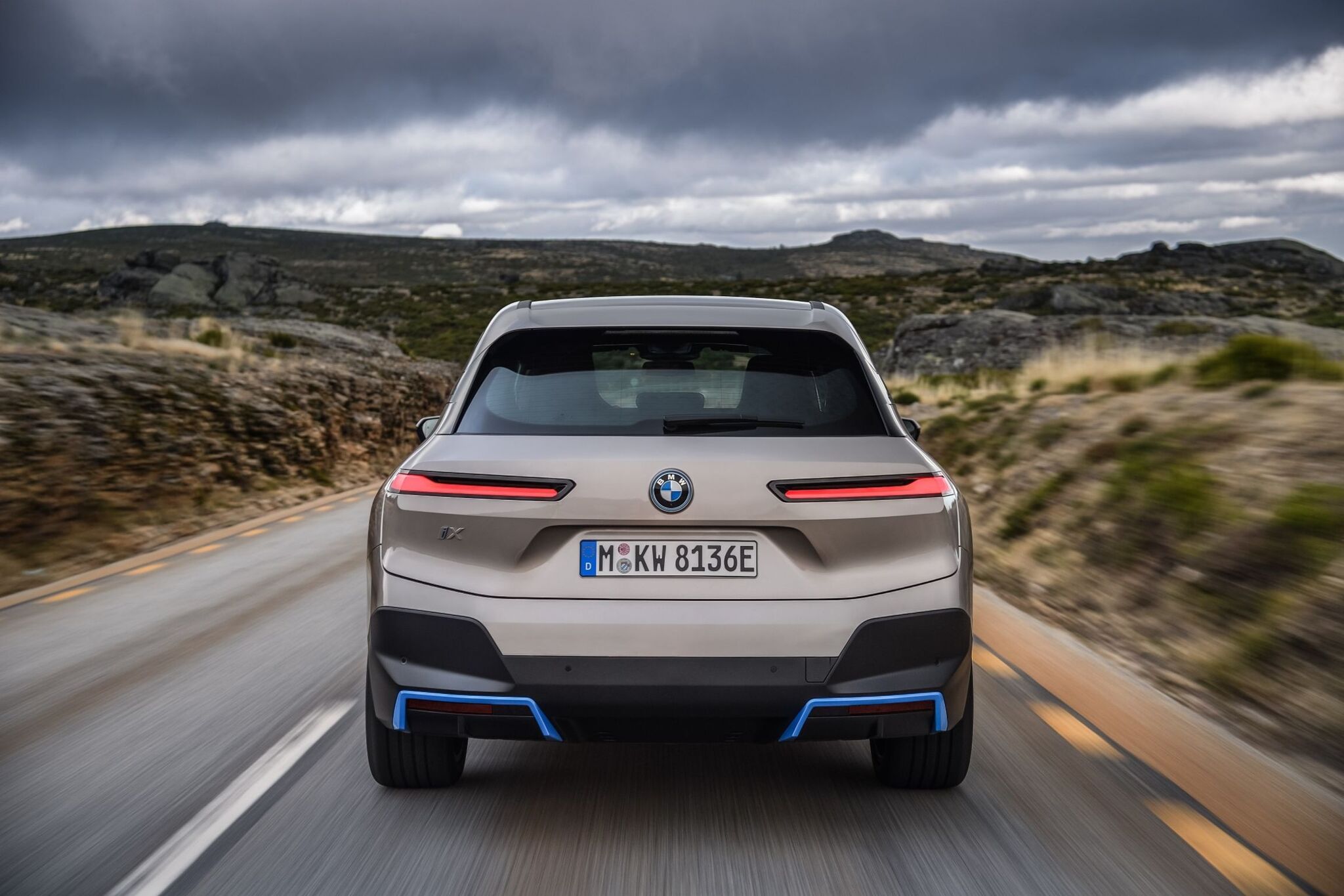 BMW iX