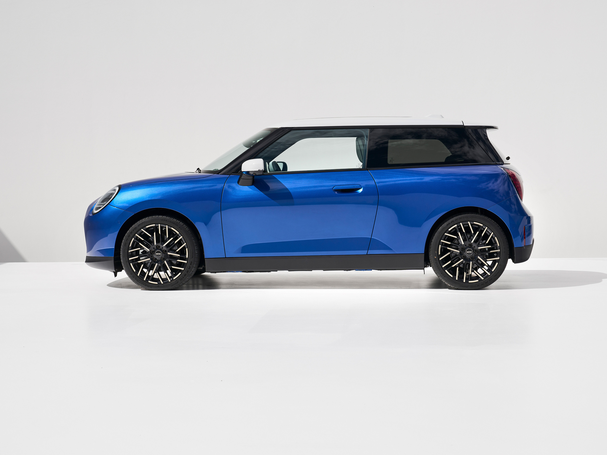 All-electric MINI Cooper