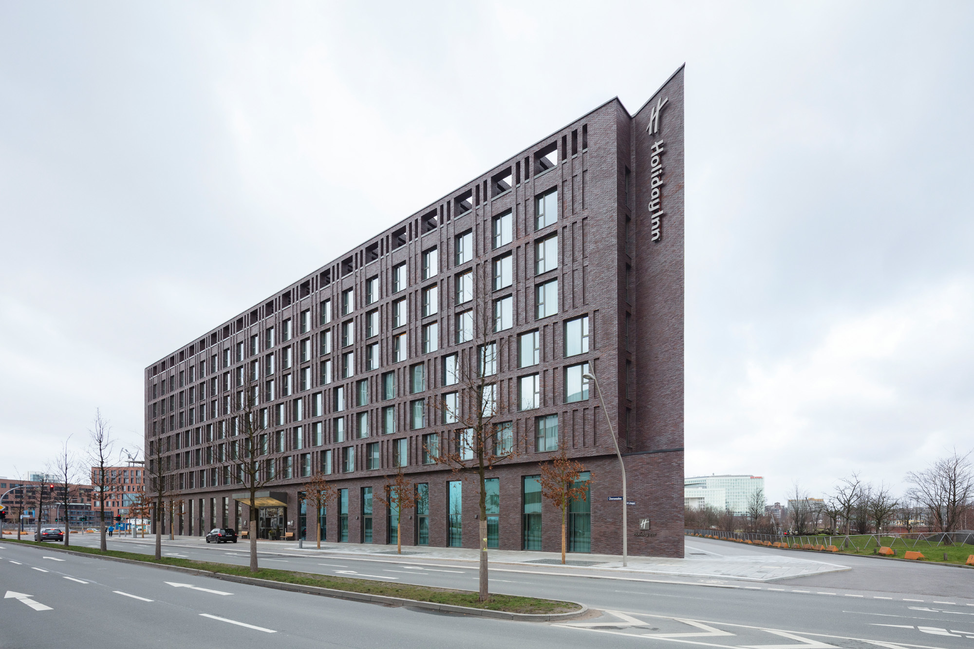 New Hotel Building in Hamburg’s HafenCity