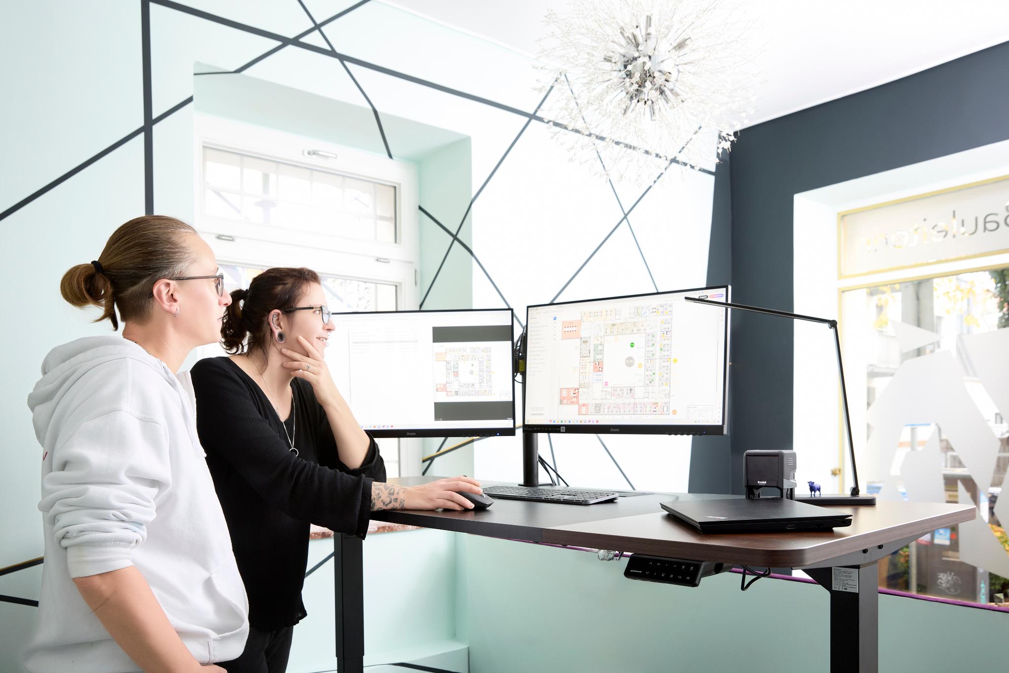 Simone’s world - the slightly different office