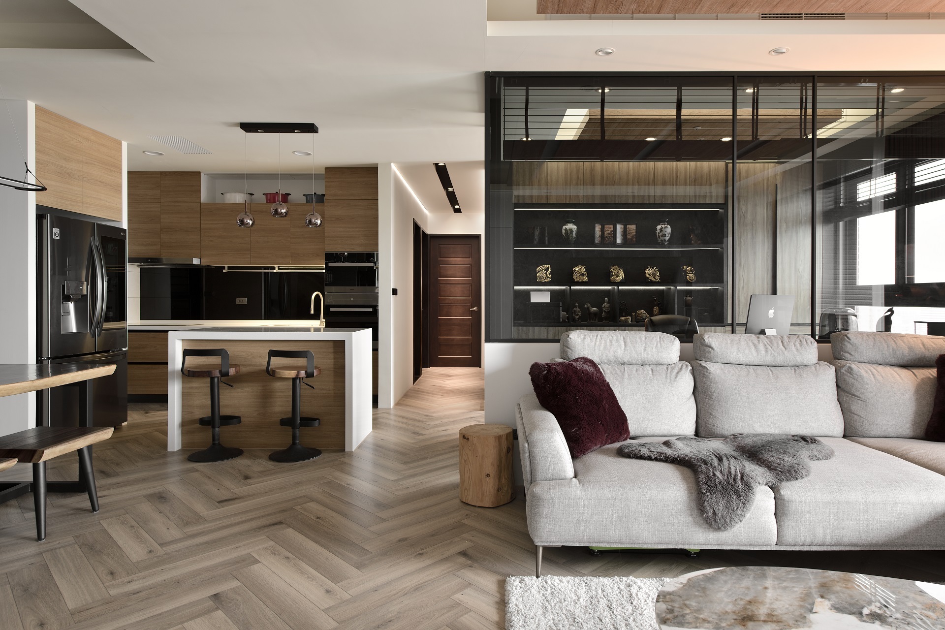 Harmony of Nature - The Luxurious Contrast of Wood