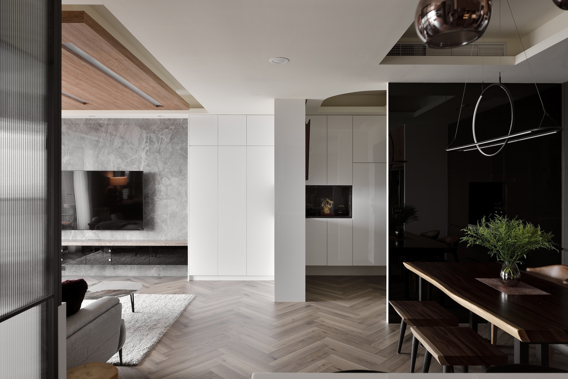 Harmony of Nature - The Luxurious Contrast of Wood