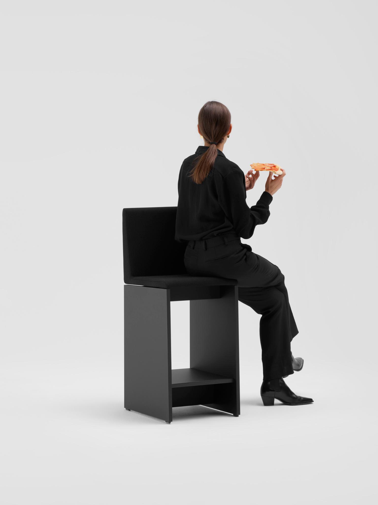 ohh: family of seating furniture