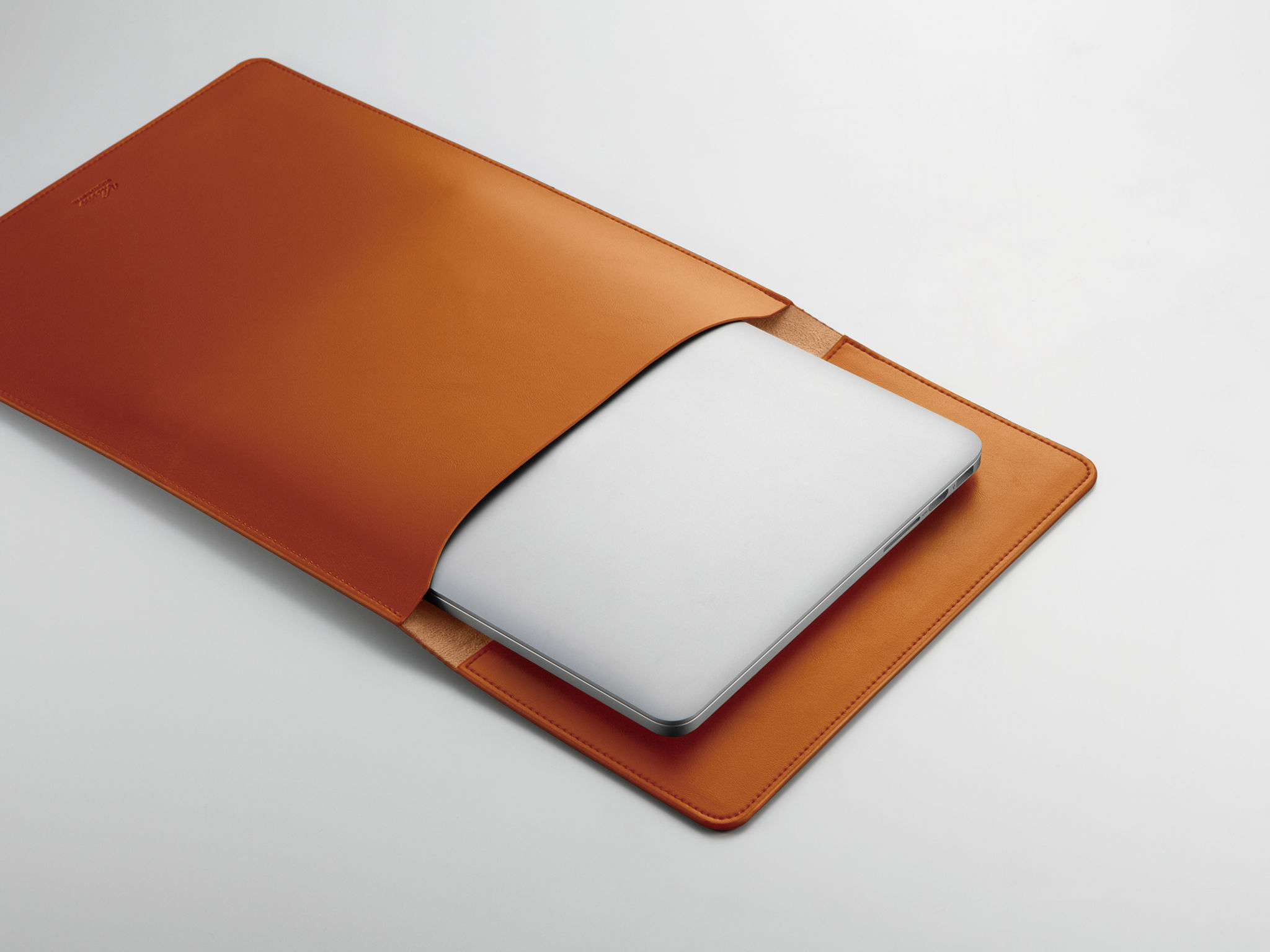 Leather PC sleeve for telework