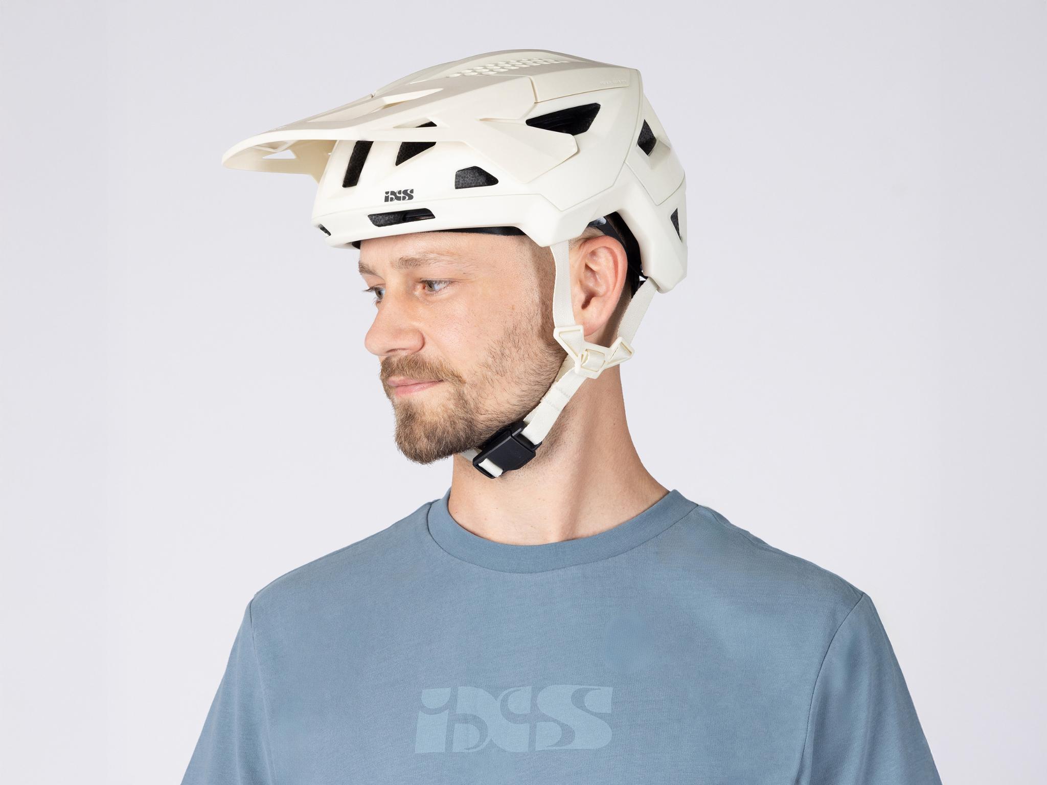 iXS Carve 1.0 helmet