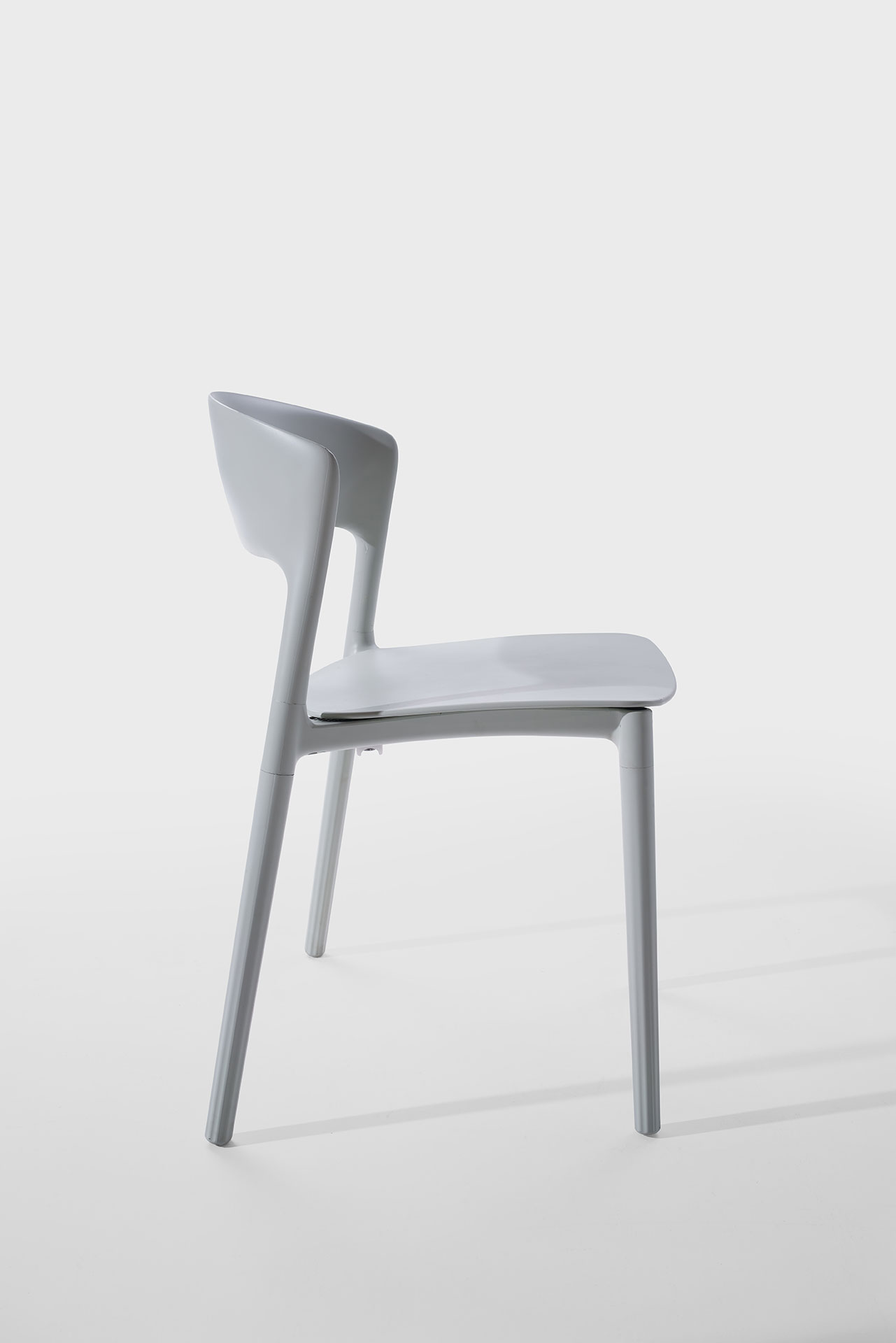 Seven - A new way of thinking the chair