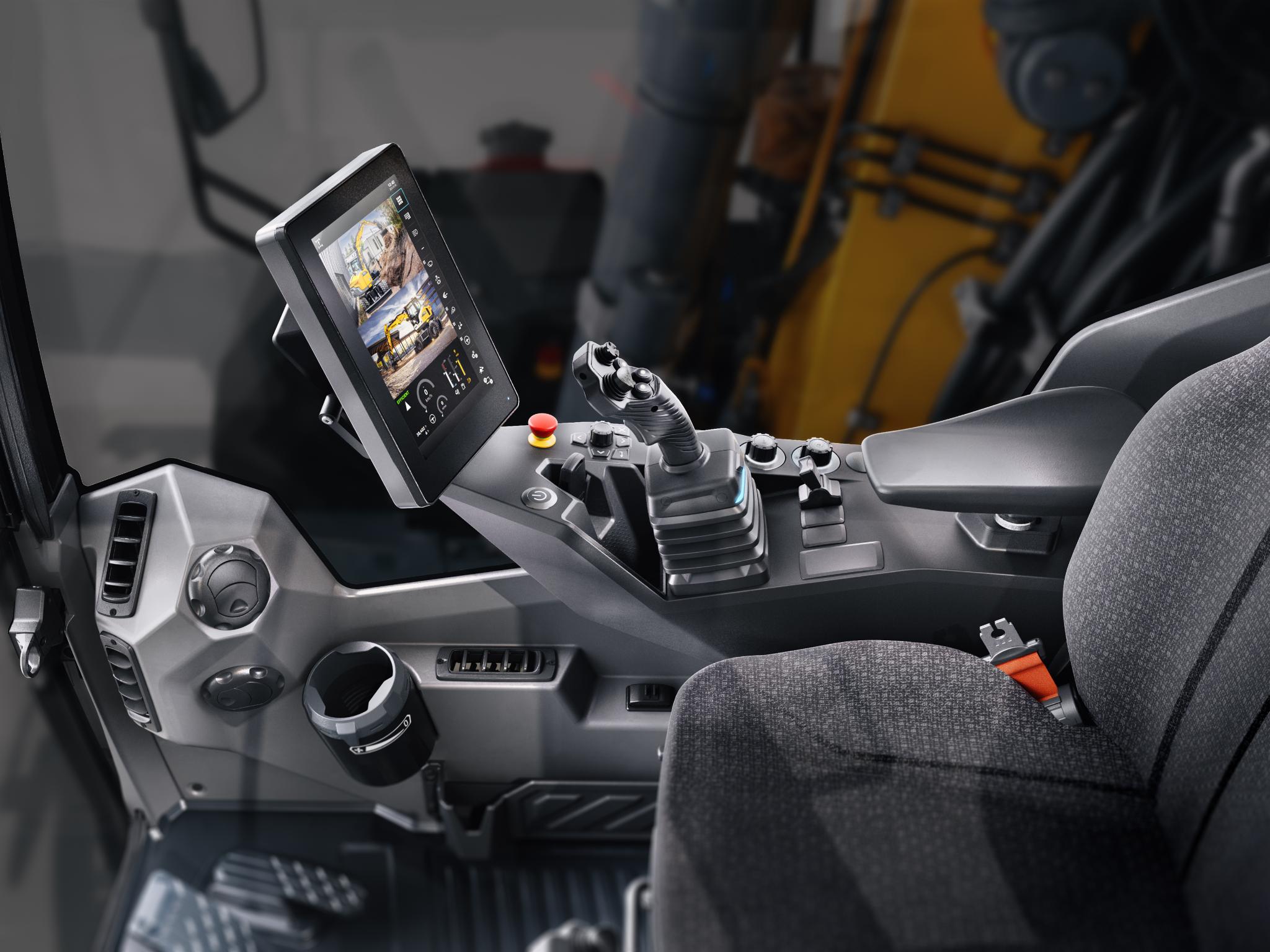 Liebherr A 909 and A 911 Compact Litronic