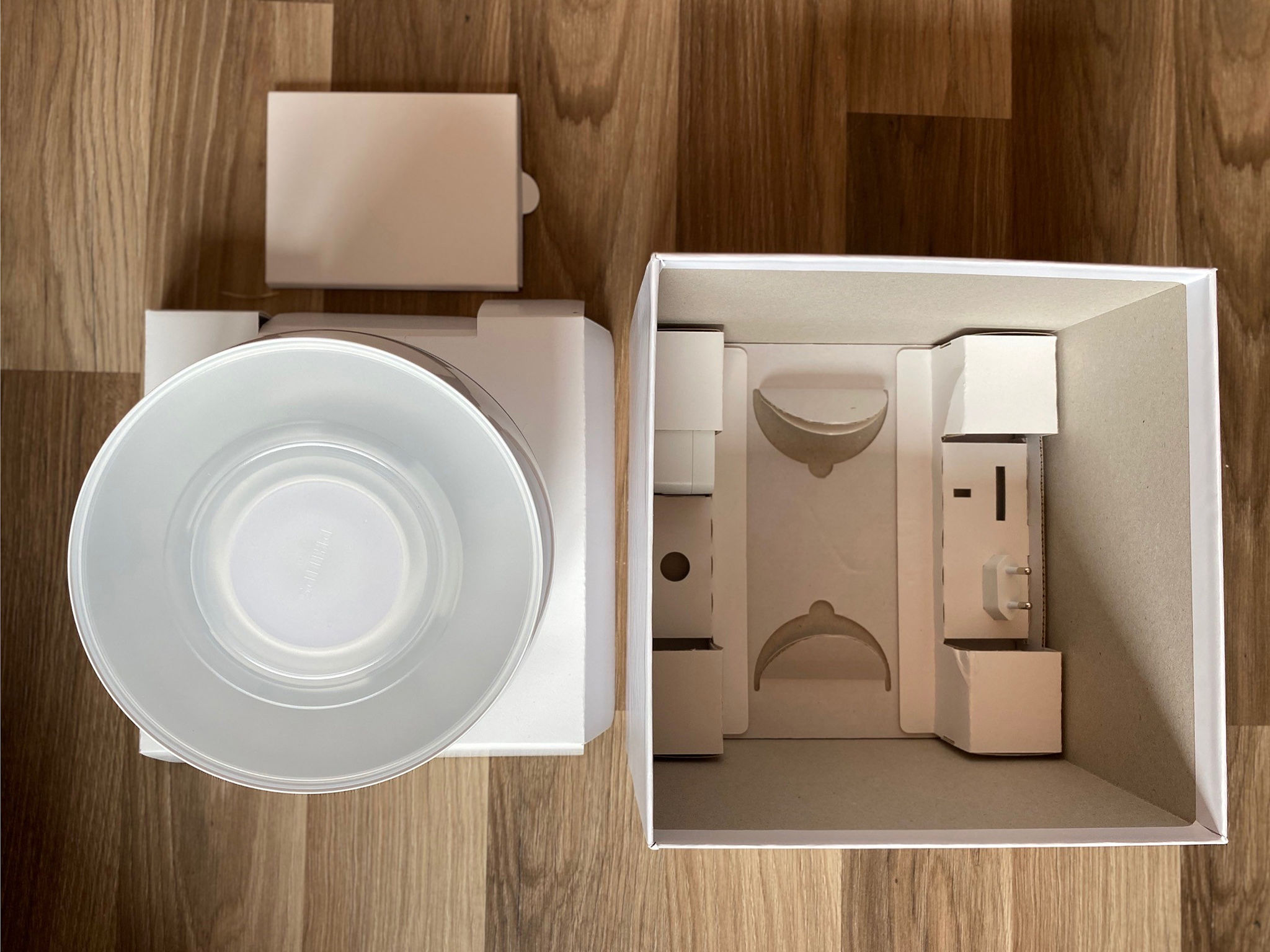 Philips Hue Iris Limited edition packaging