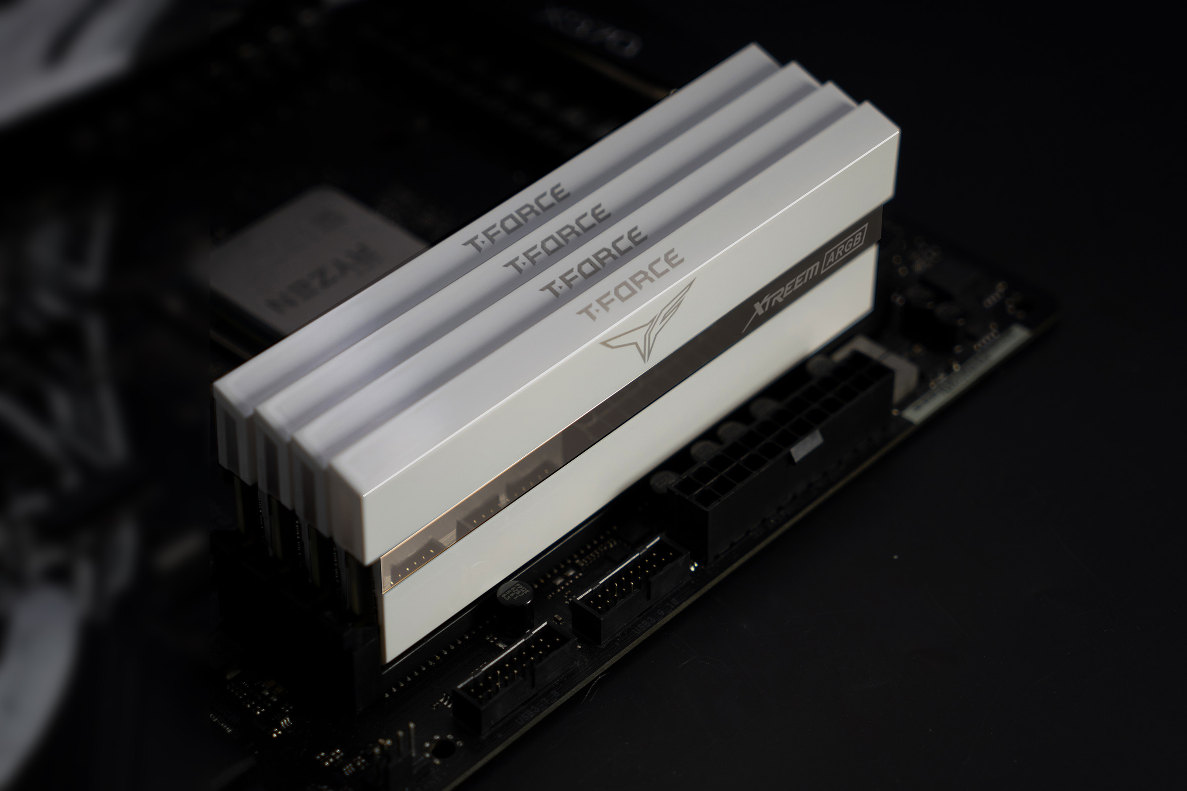 XTREEM ARGB DDR4 WHITE